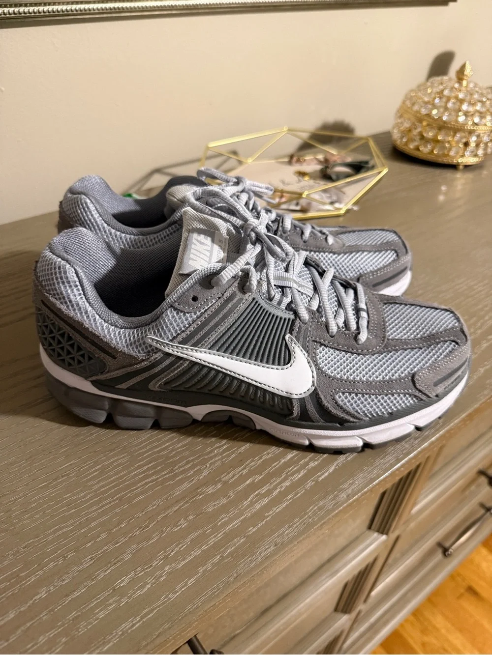 Nike Vomero 5s - Grey and White - Men’s Size 9
